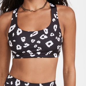 Onzie Sports Bra Leopard print